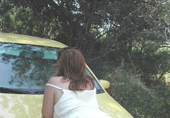 chubby whore sucking in car parks