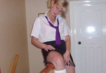 a naughty skoolgirl !