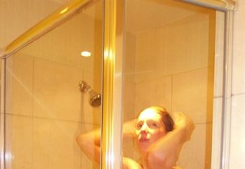 hot monique in the shower (shy, her 1st time on net)