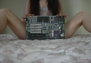 Island_girl With Computer Guts