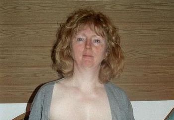 nude in bed