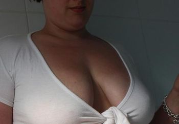 My little white top got wet !!