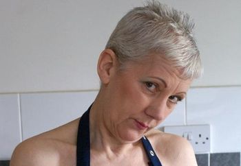 GILF-Fun in the Kitchen 1