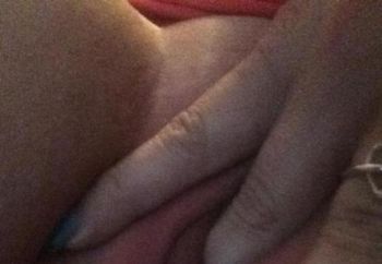 Girlfriends Hot Pussy