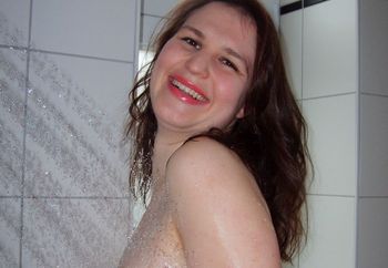 nina shower