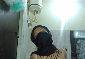 Indian nude girlfriend pics