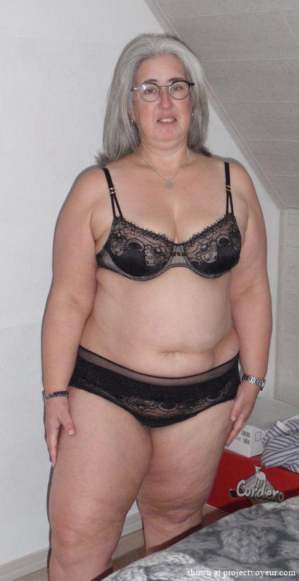 zinnie teasing - image1