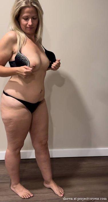 Amy Naked - image1