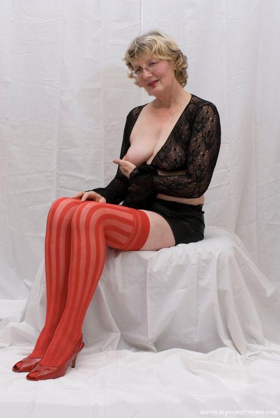 black and red in front of white - image3