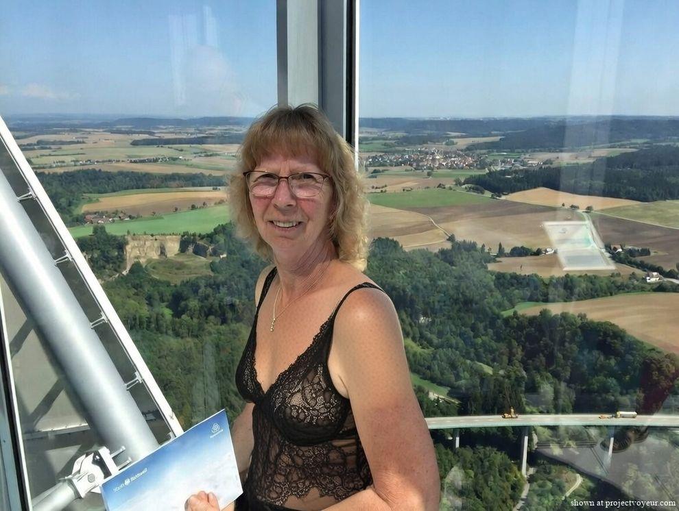 Petra in lingerie / Petra in Dessous - image1