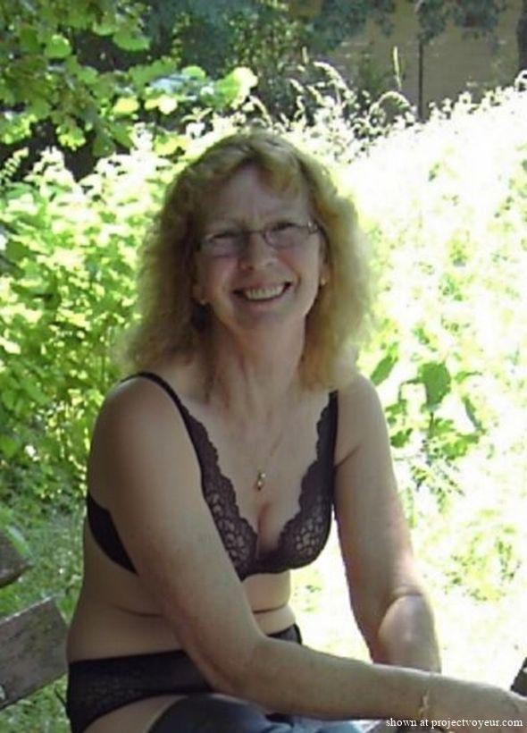 Petra in lingerie / Petra in Dessous - image5