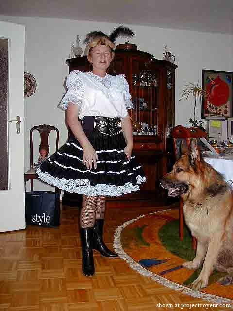 Her new outfit for the club - image7