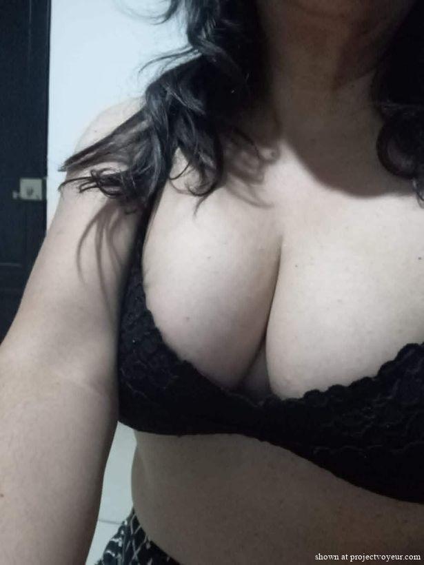 LINGERIE MILF - image3
