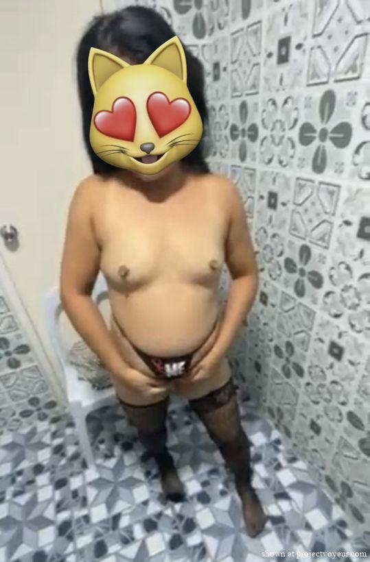 More of Hellenne with her thong - image6