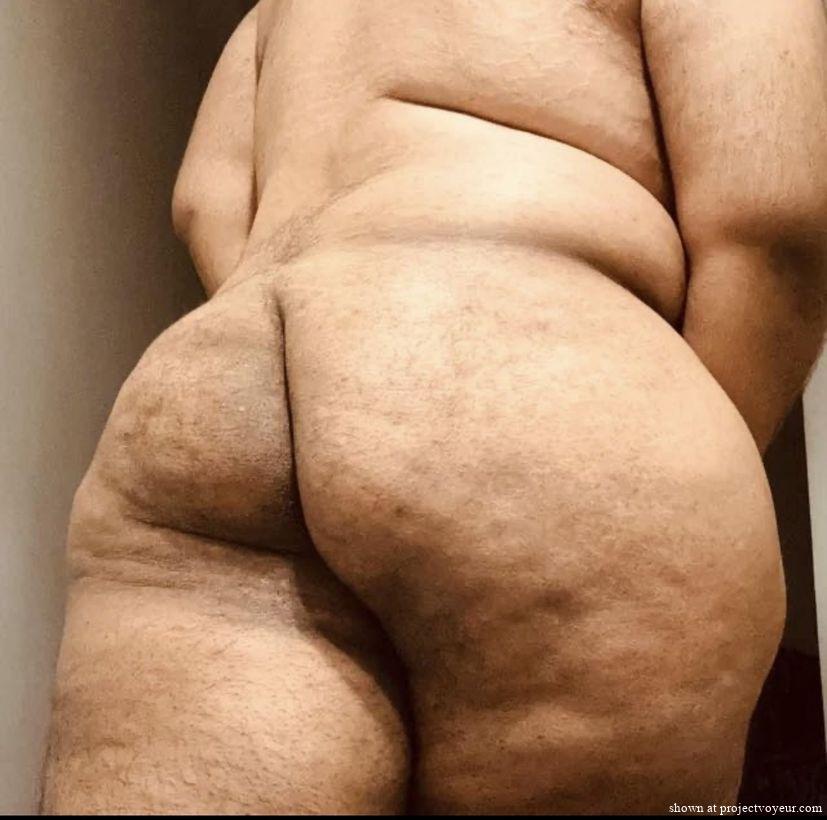 Showing off her Big Ass - image1