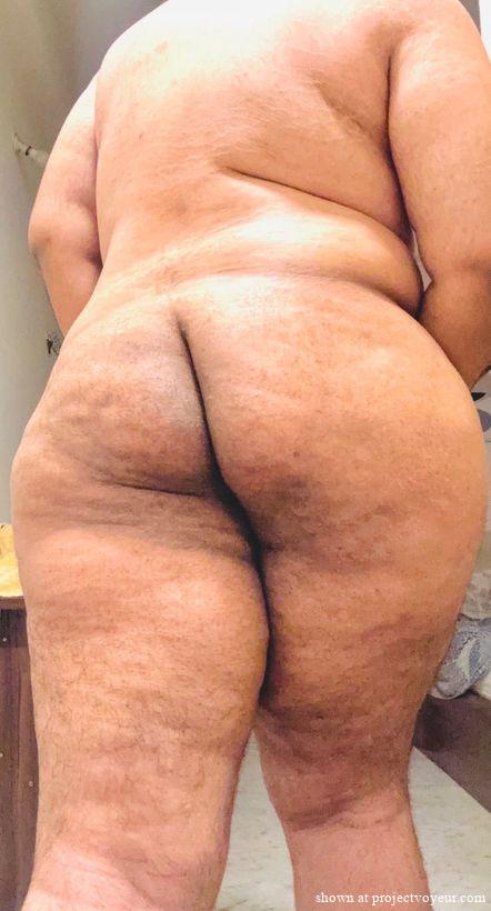 Showing off her Big Ass - image2