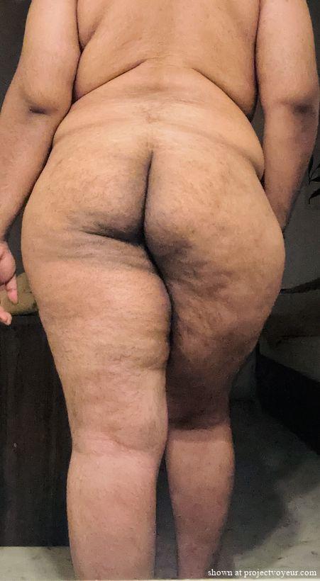 Showing off her Big Ass - image5