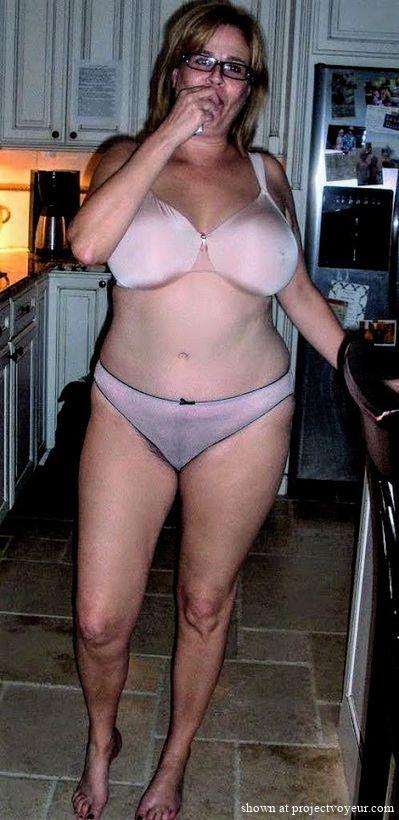 hot mom - image7
