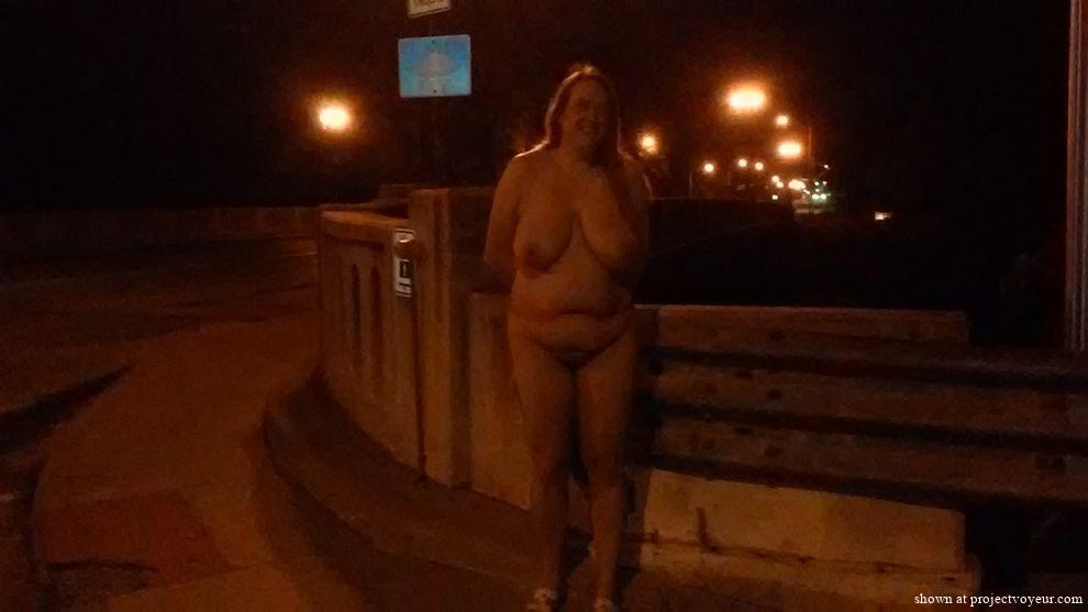 Naked in public - image4