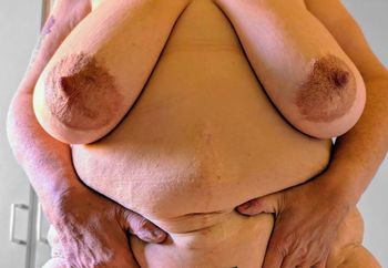 Pregnant and pumping my tits