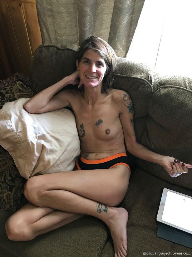 Skinny Becky smiling and sexy - image6