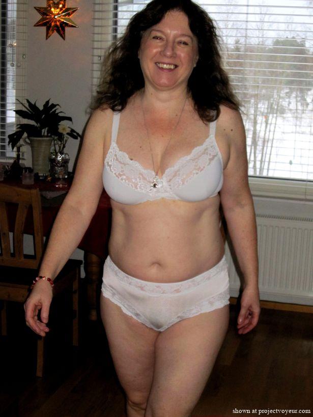 Mature mom - image4