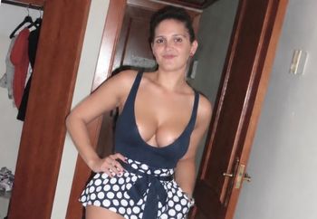 Ellen sexy natural