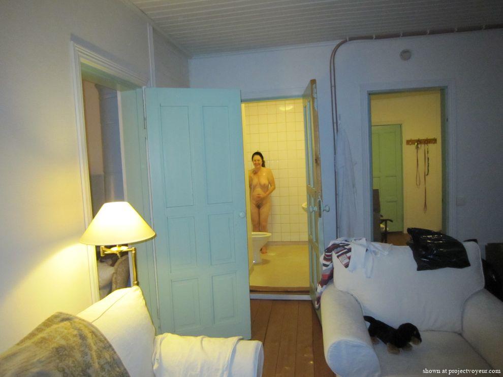 Exhibitionist mature wife - image2
