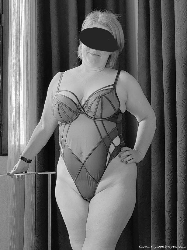 Kez on vacation 1 - image1