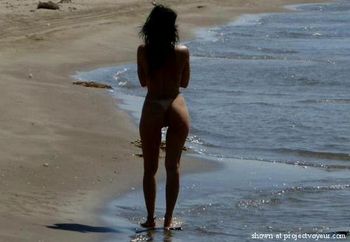 nice ass on the beach