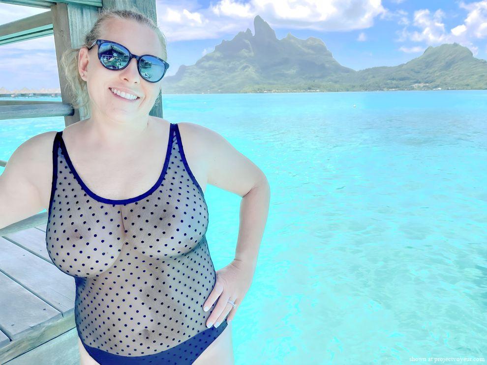 Kelli Topless in Tahiti - image6