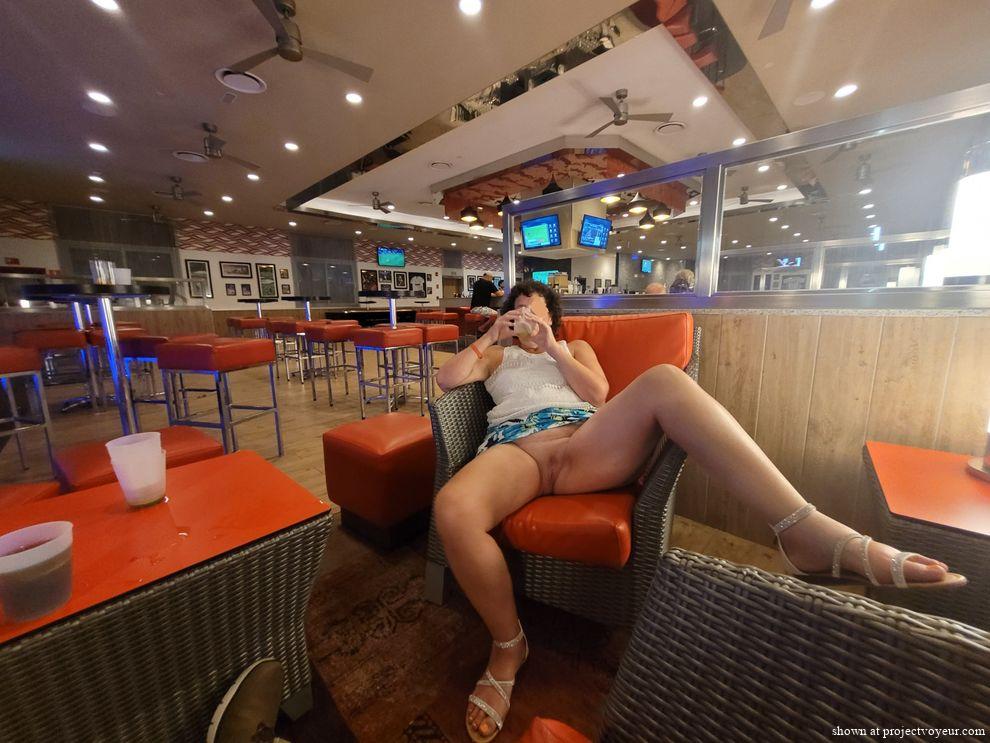 Flashing wife - image3