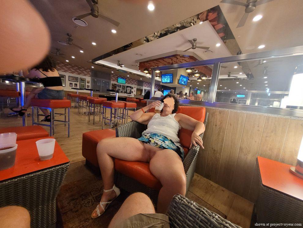 Flashing wife - image6