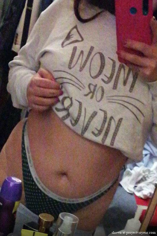 MINI MILF MIRROR - image1