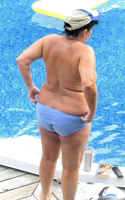 Angela In The Pool - image6