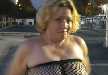 Kellys public peek