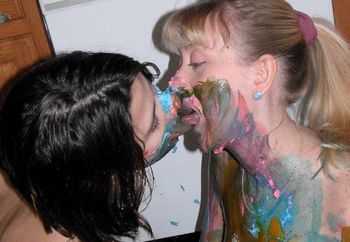 Roxanne and Amber get messy
