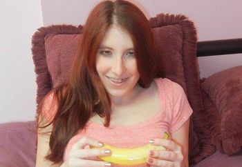 Cute coed Gianna fucks bananas