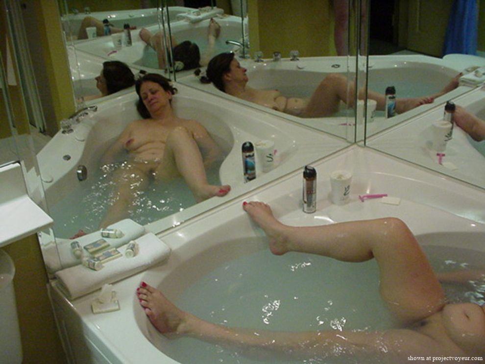 MOTEL BATH TUB - image3