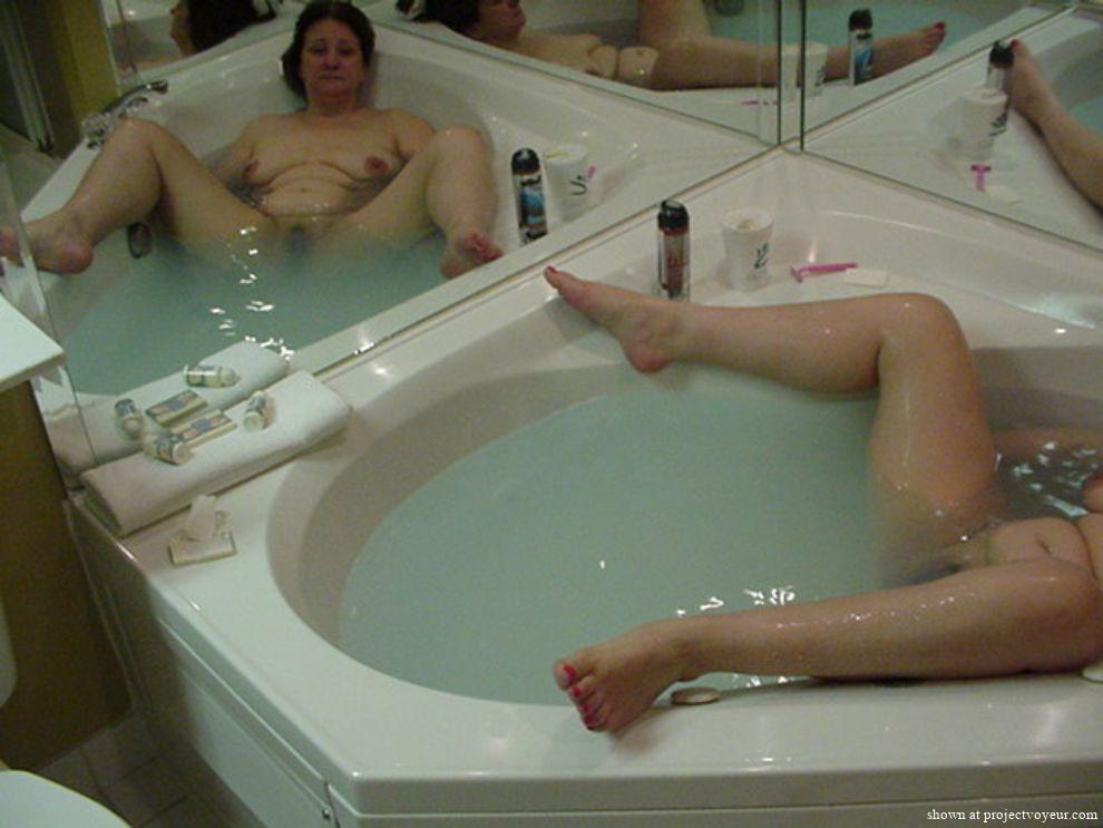 MOTEL BATH TUB - image5