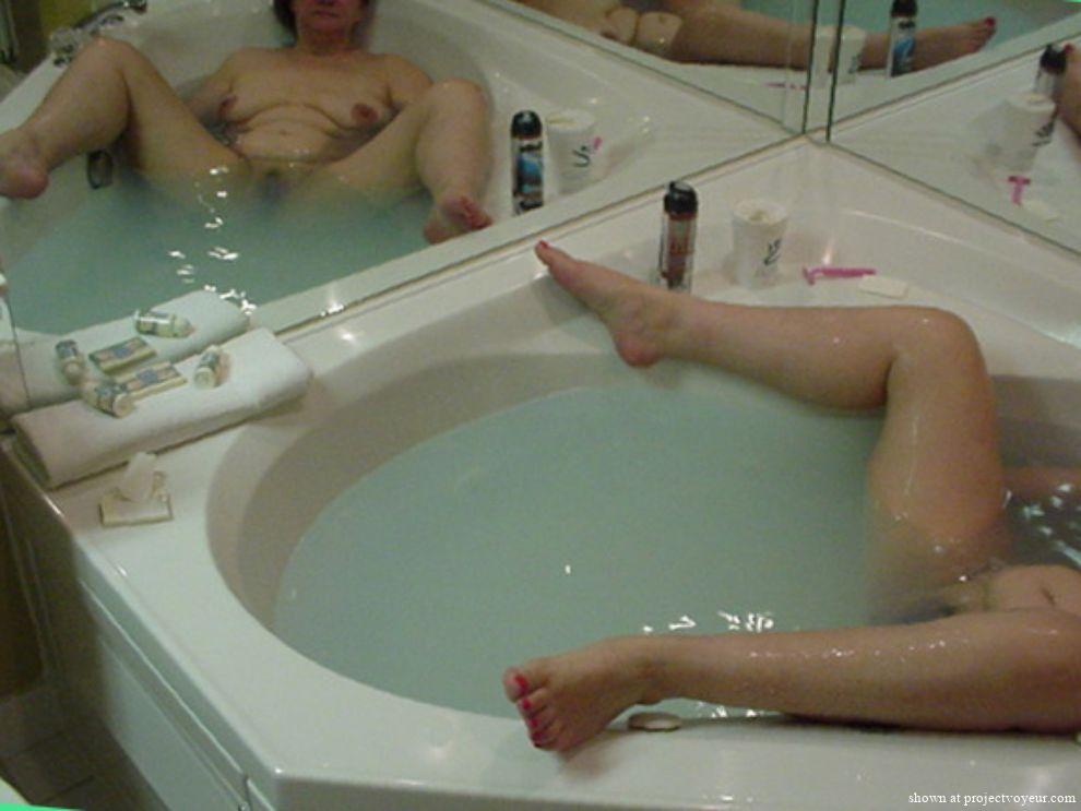 MOTEL BATH TUB - image6