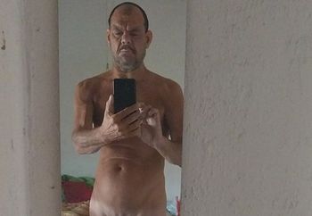 Some new selfies and dickpics