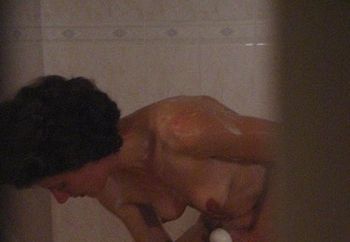 aline sous la douche #498-506