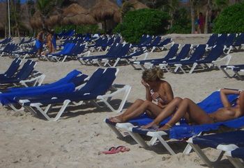 Girls On The Riviera Maya