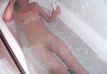 Naked bath time