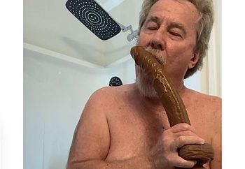 Dildo fucking